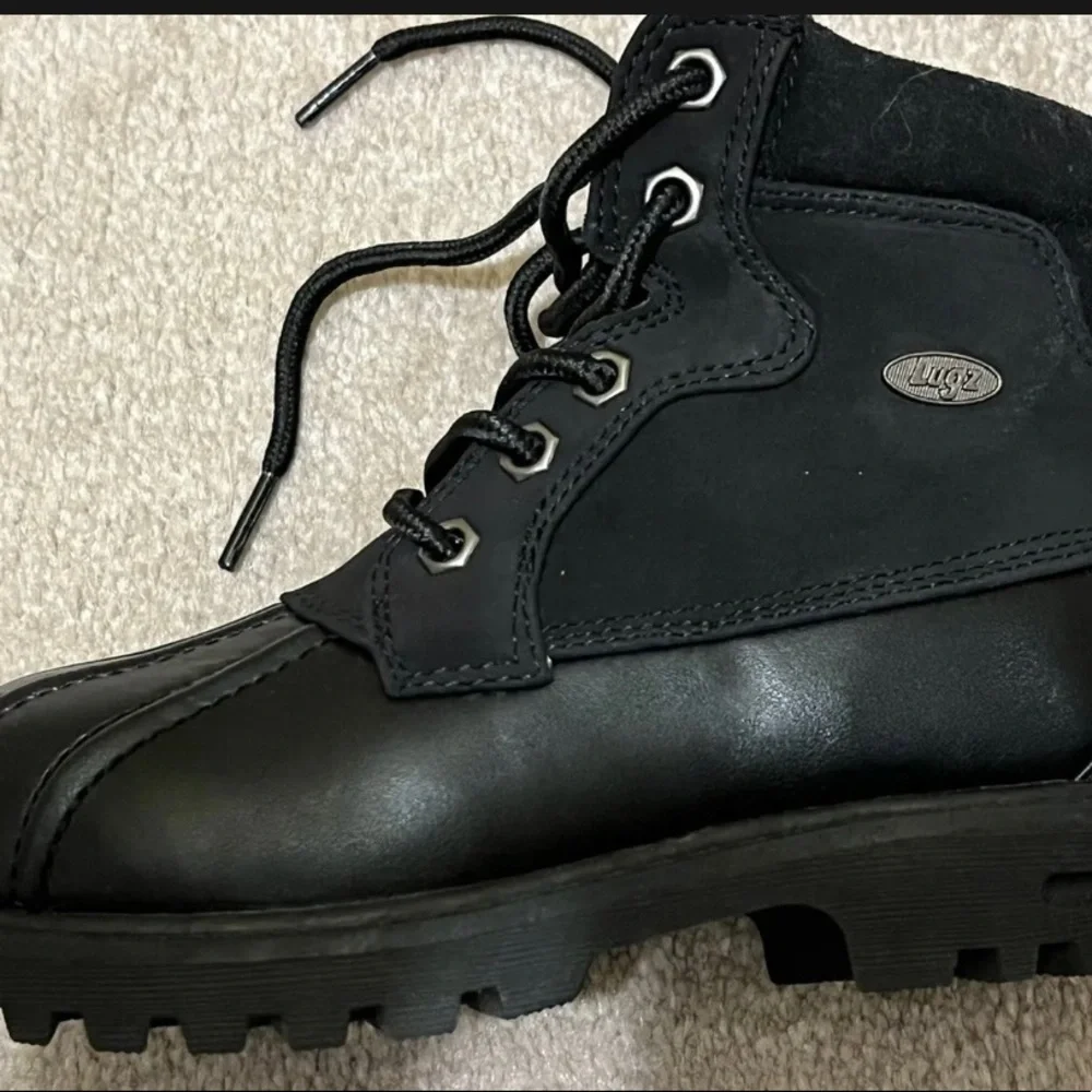 Lugz boots Kids Sz 10 NWT With Box